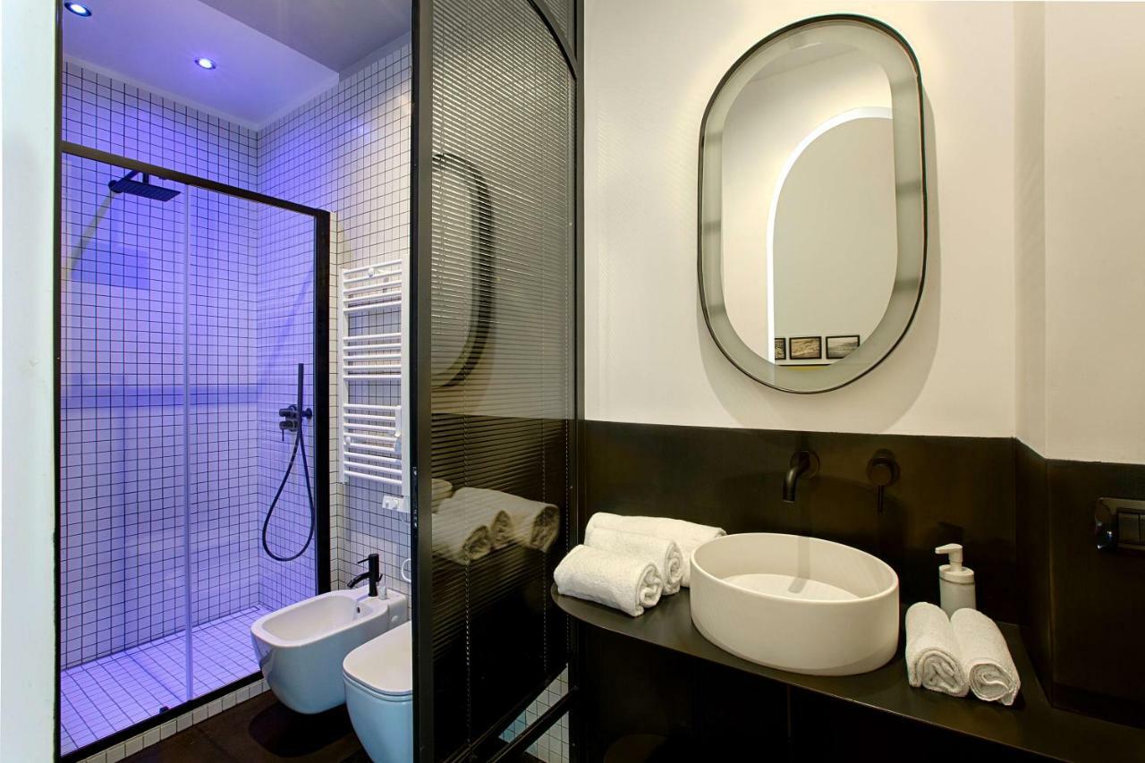 Tutt 'E Sant Luxury Rooms نابولي المظهر الخارجي الصورة
